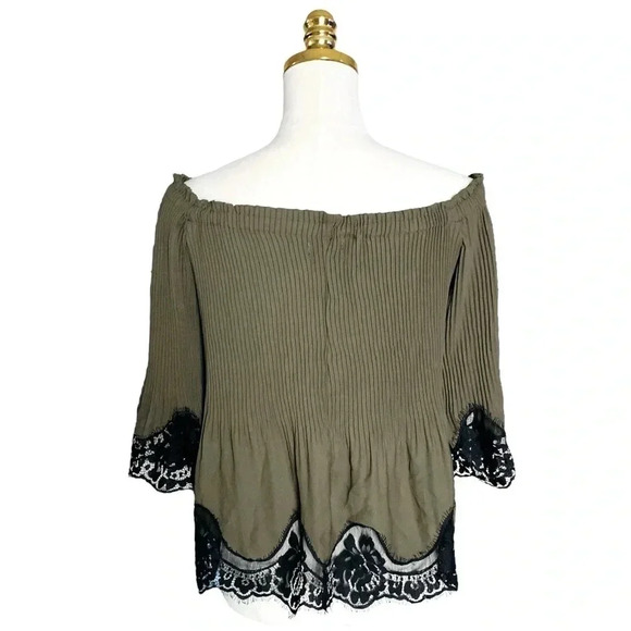 DELFI COLLECTIVE | SAMANTHA LACE TRIM COLD SHOULDER TOP IN OLIVE GREEN SIZE XS - Picture 9 of 11